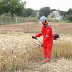 BRUSH CUTTER MACHINE , GRASS CUTTER MACHINE , WHEAT CUTTING REAPER