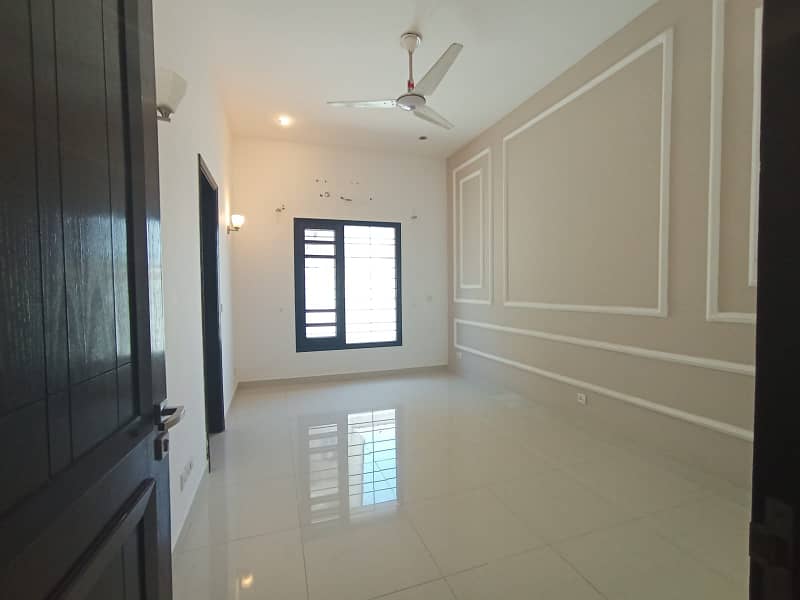 Stunning 1000 Yards Bungalow is Available For Rent 18