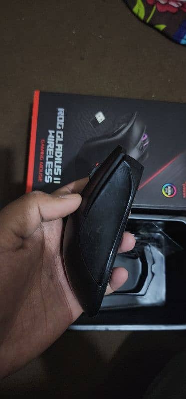 ROG Gladius II Wireless Gaming Mouse 2