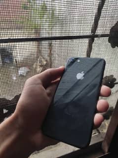 iPhone 8 (Non-PTA) – Excellent Condition, Best Price!