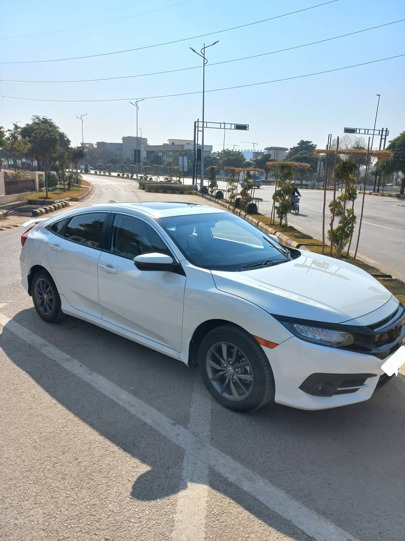 Honda Civic Oriel 1.8 I-VTEC CVT 2021 1