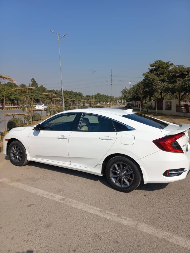 Honda Civic Oriel 1.8 I-VTEC CVT 2021 3