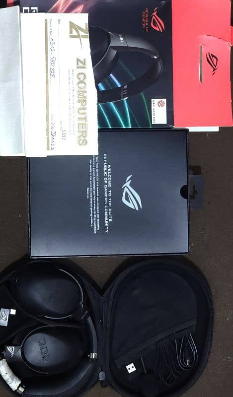 Asus rog Strix Go 2.4 Wireless Gaming Headphone 2