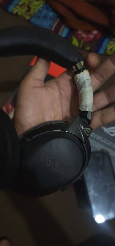 Asus rog Strix Go 2.4 Wireless Gaming Headphone 7