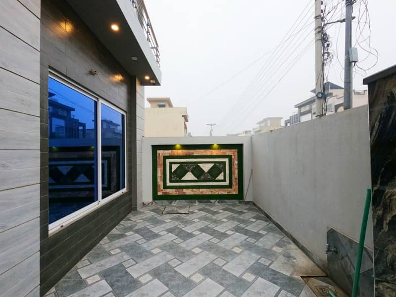 Sale A House In Lahore Prime Location 6