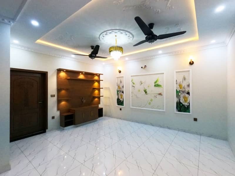 Sale A House In Lahore Prime Location 17