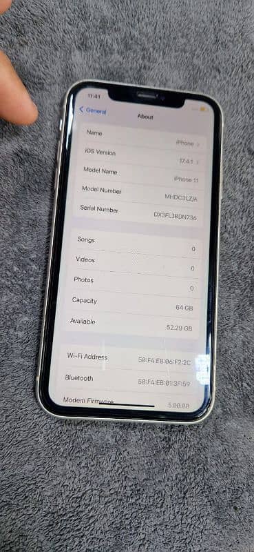 iphone 11 use 10/8 non pTA 1