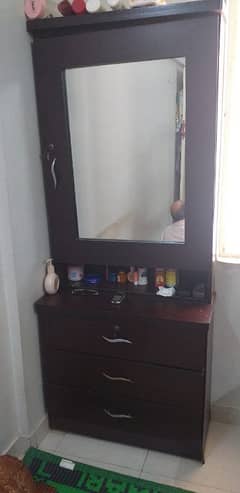 dressing table