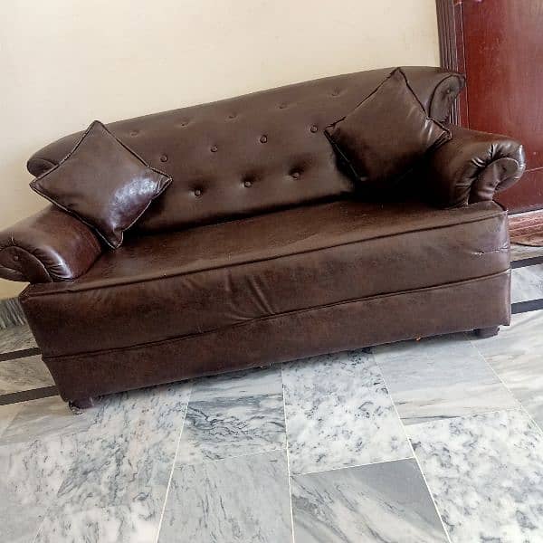 leather 2 seater sofa 0