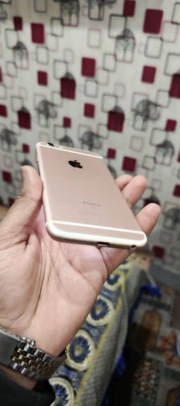 iphone 6s 32gb Non PTA Box k sath 2