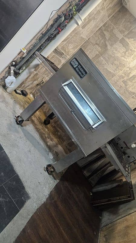 Pizza deck oven Pizza conveyor oven deep frye hot plate cheese crushe 2