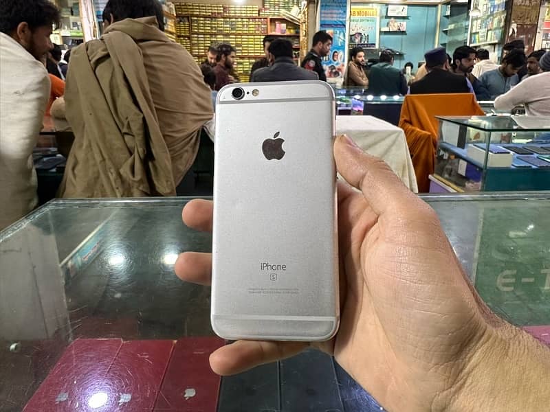 iPhone 6s 32 GB Pta Approved  full genuine 0