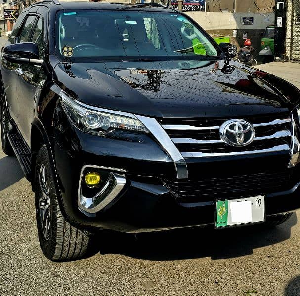 Toyota Fortuner V 2018 Push Start Vatient 0