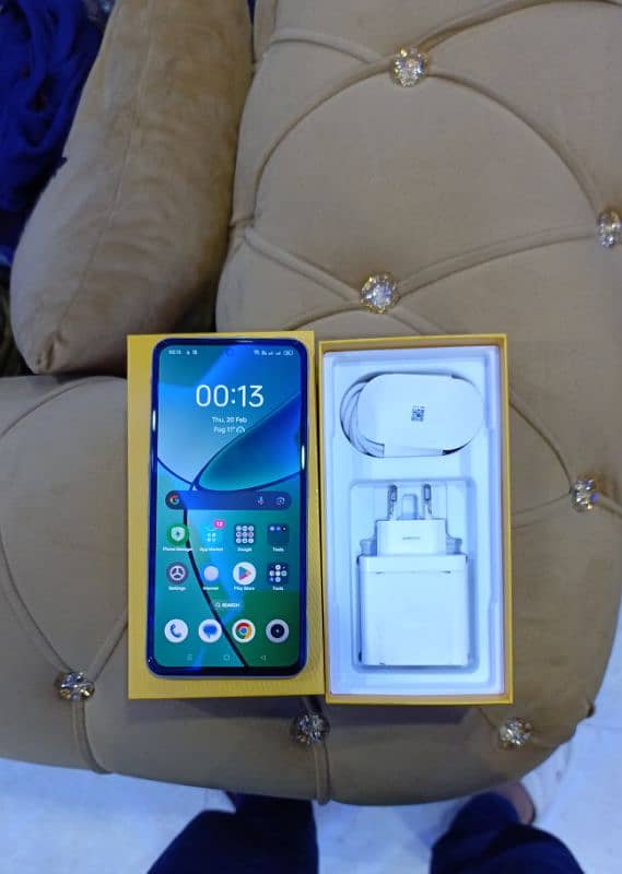 Realme 12+ plus 5G (256/8GB)Ram with complete box for sale 1