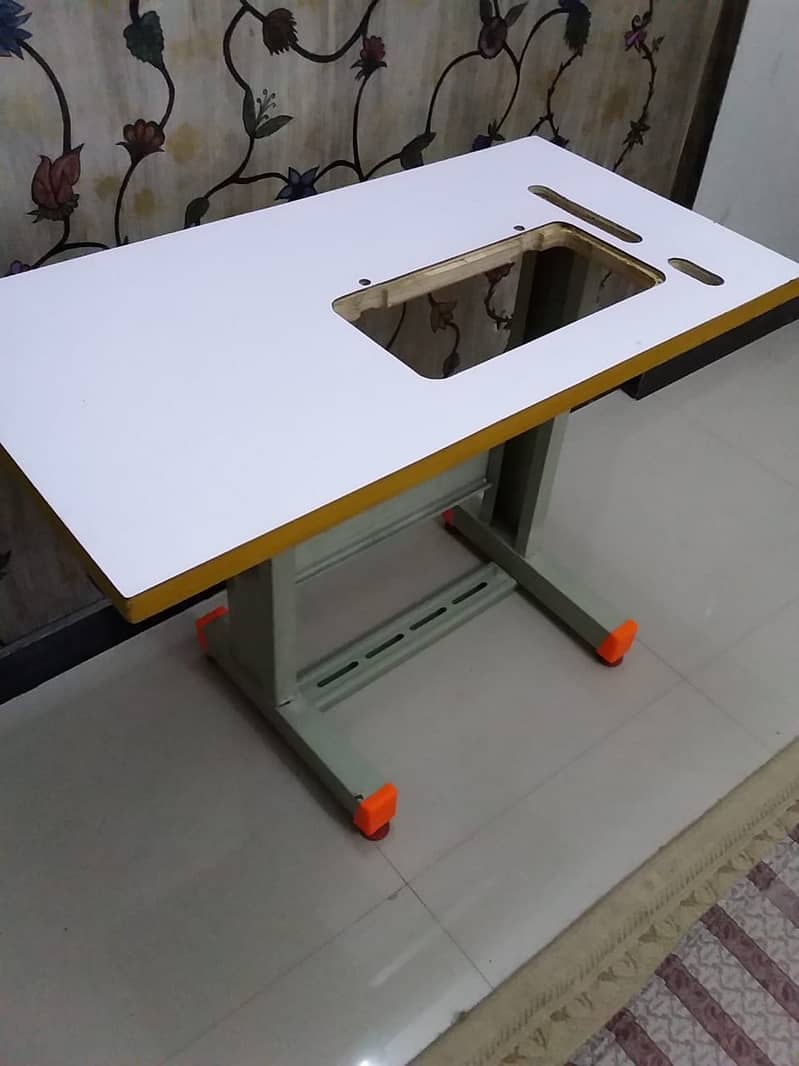 Barely used metal/wood sewing machine table with heavy top available 8