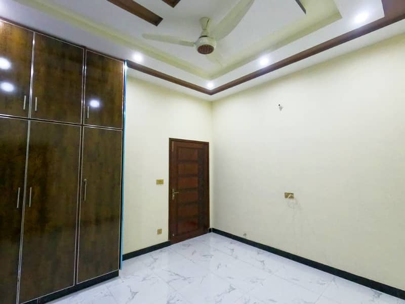 Prime Location 5 Marla House Is Available In Shadab Garden 14