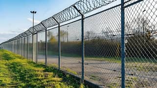 Boundary wall security fence in Pakistan , Powder coating , Blade wire