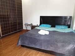 A fully furnished room available for FEMALE student/ jobian