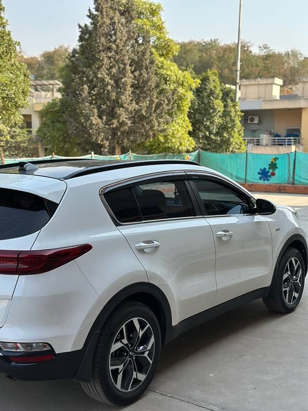 KIA Sportage 2022 5