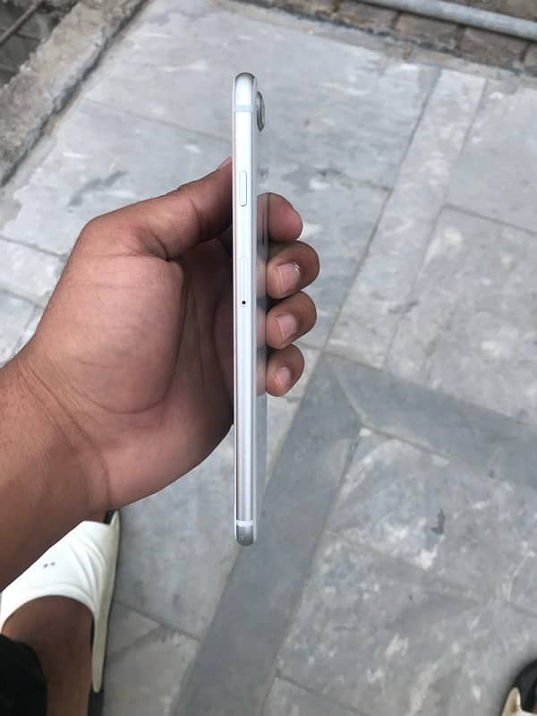 i phone 8+ 64gb 1