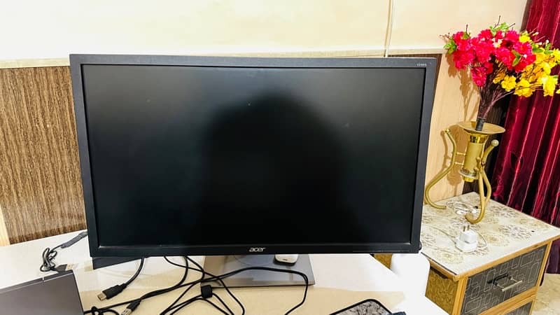 24 inch computer LCD 0