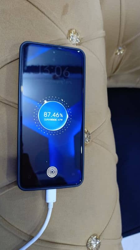 Realme 12+ plus 5G (256/8GB)Ram with complete box for sale 3