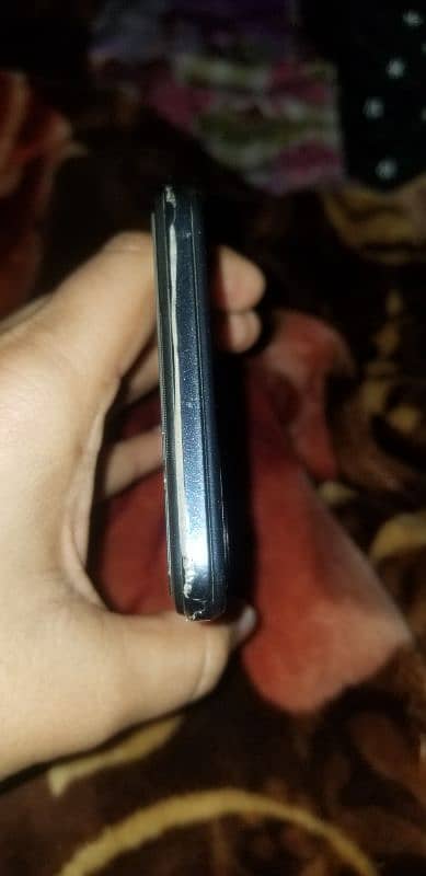 I am selling my infinix hot 12 6.128 lash condition 4