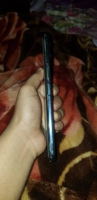 I am selling my infinix hot 12 6.128 lash condition 6