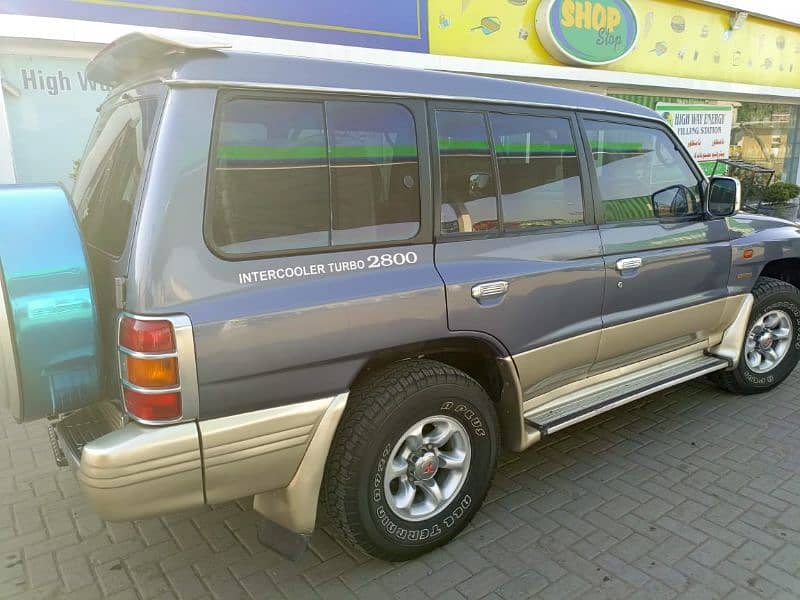 Mitsubishi Pajero 1997 5