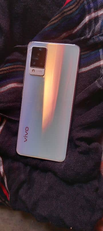 vivo v21 4