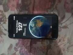 iPhone 8 condition 10/10 .