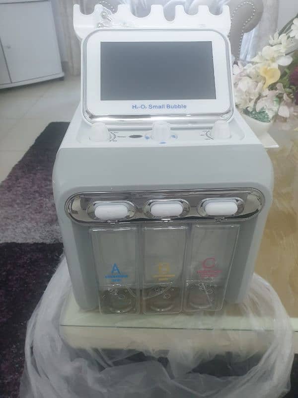 Hydra facial machine 2