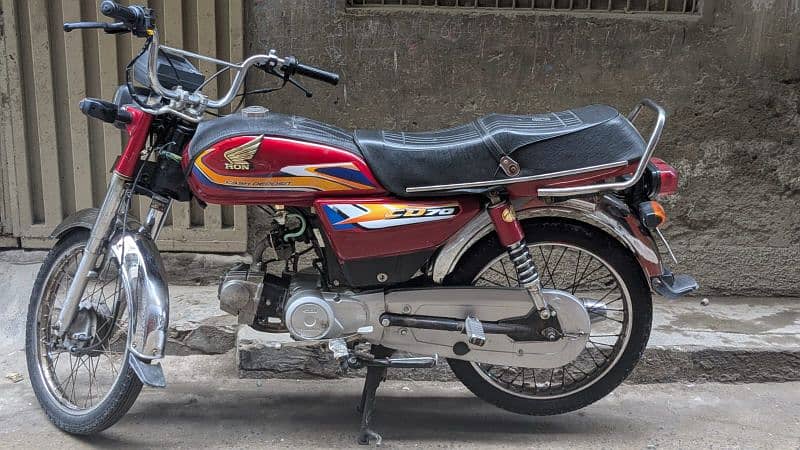 Honda CD 70 2005 model biometric available home used bike 4