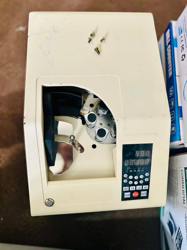 packet-note cash counting machine, with fake note detection No. 1 Bran 17