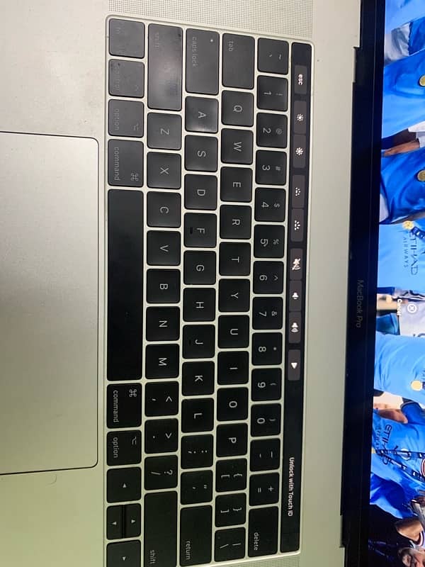 macbook pro 2017 1