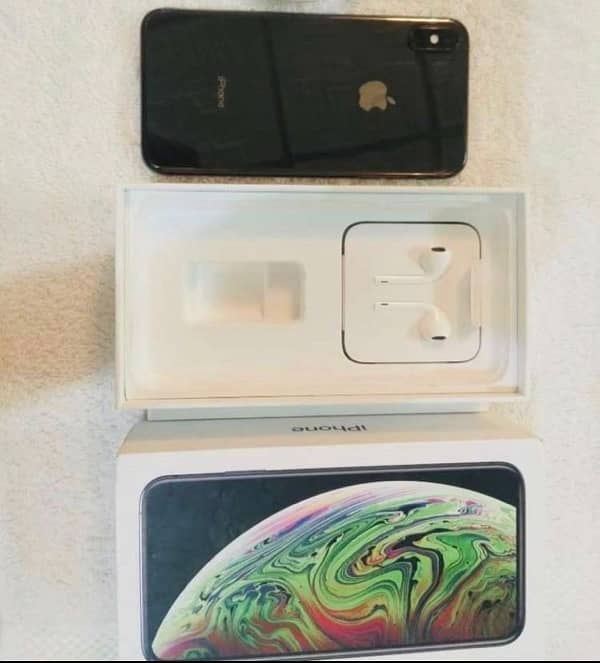 iPhone XS Max 5