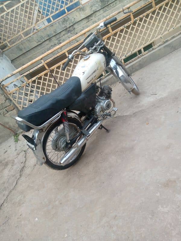 Ravi CD 70 Islamabd nmber model 2005 7