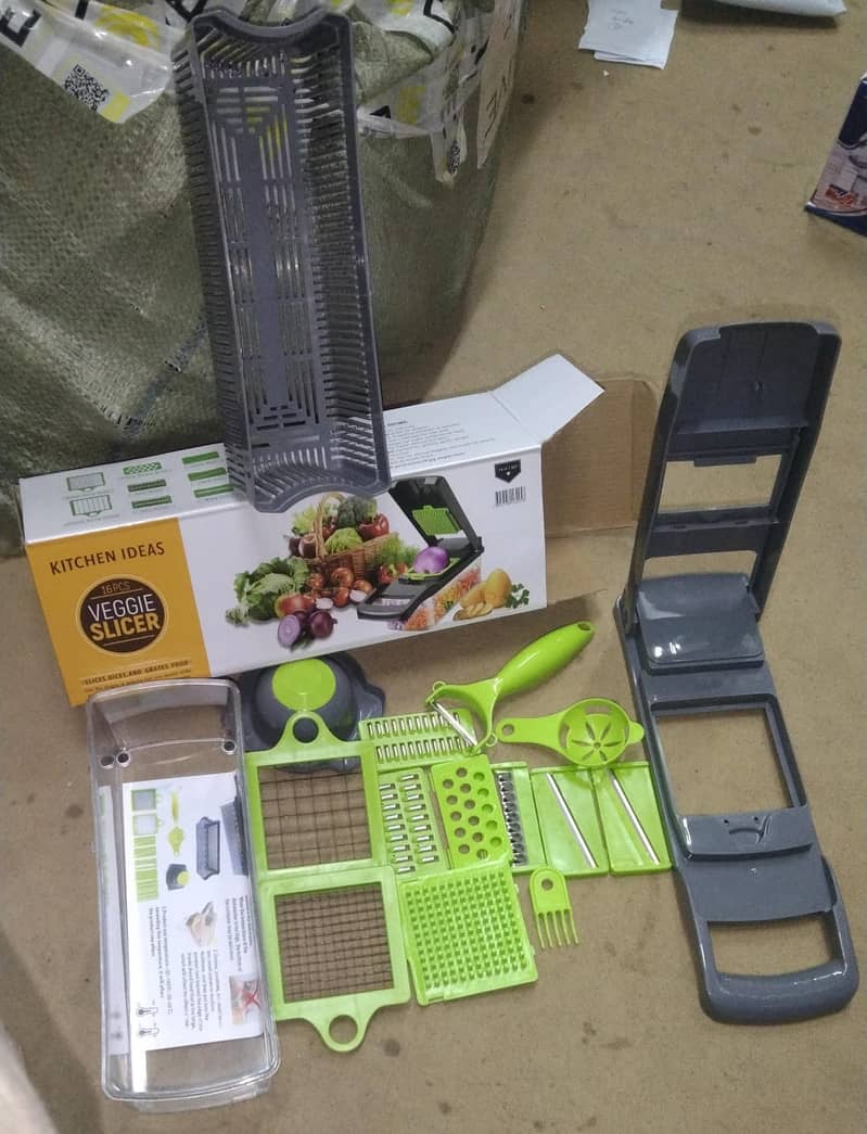 16 in 1 Multifunctional Vegetable Chopper Slicer 1