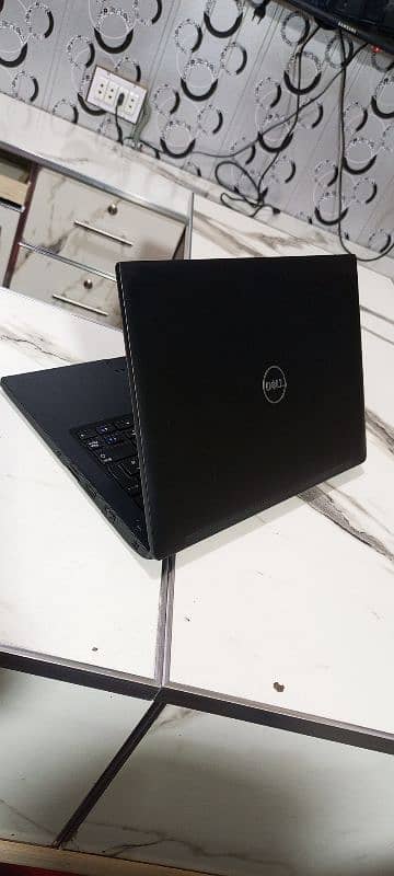 Dell Attitude 8/256 i5 8 gen 0