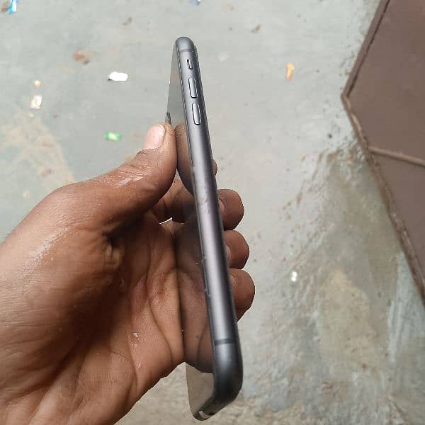 iPhone11 condition 10by10,non pta 3