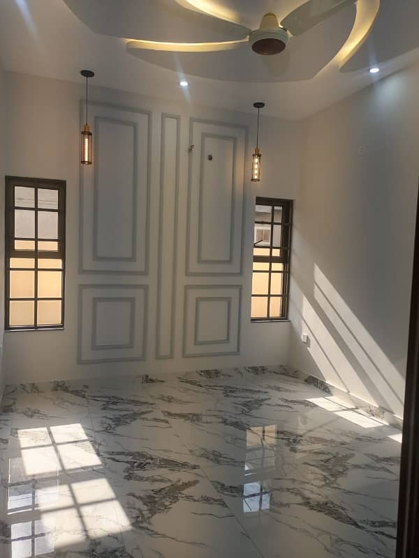 10 MARLA BEAUTIFUL UPPER PORTION AVAILABLE FOR RENT IN PRIME LOCATION IN WAPDA TOWN 5