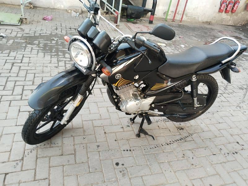 Yamaha Ybr G 2025 model Islamabad number lush condition 3