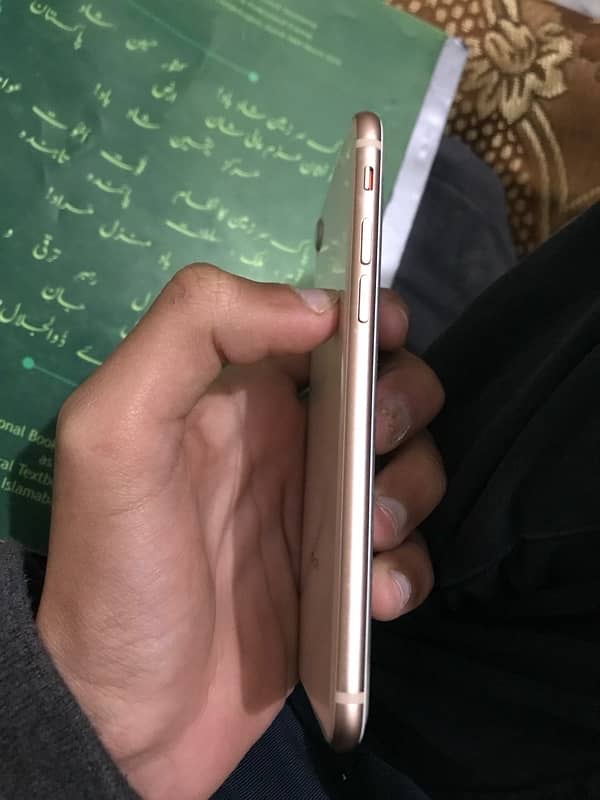 iphone 8 64gb mint condition 2