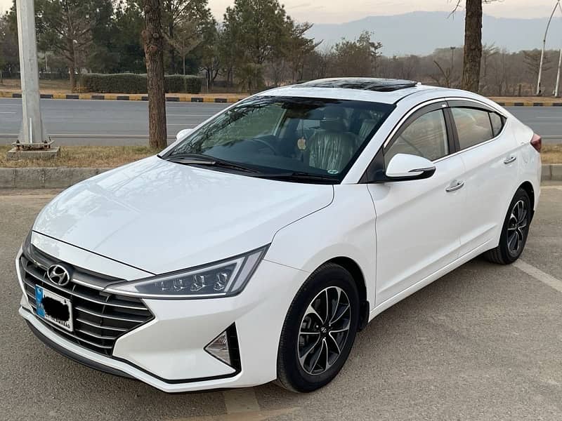 Hyundai Elantra 2021 1