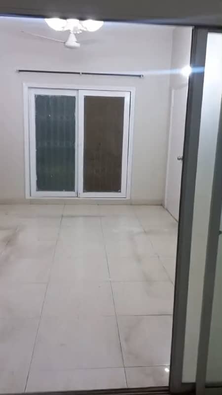 Ground 120 yd brand new portion 2 bed dd available in gulshan e iqbal block 6 6