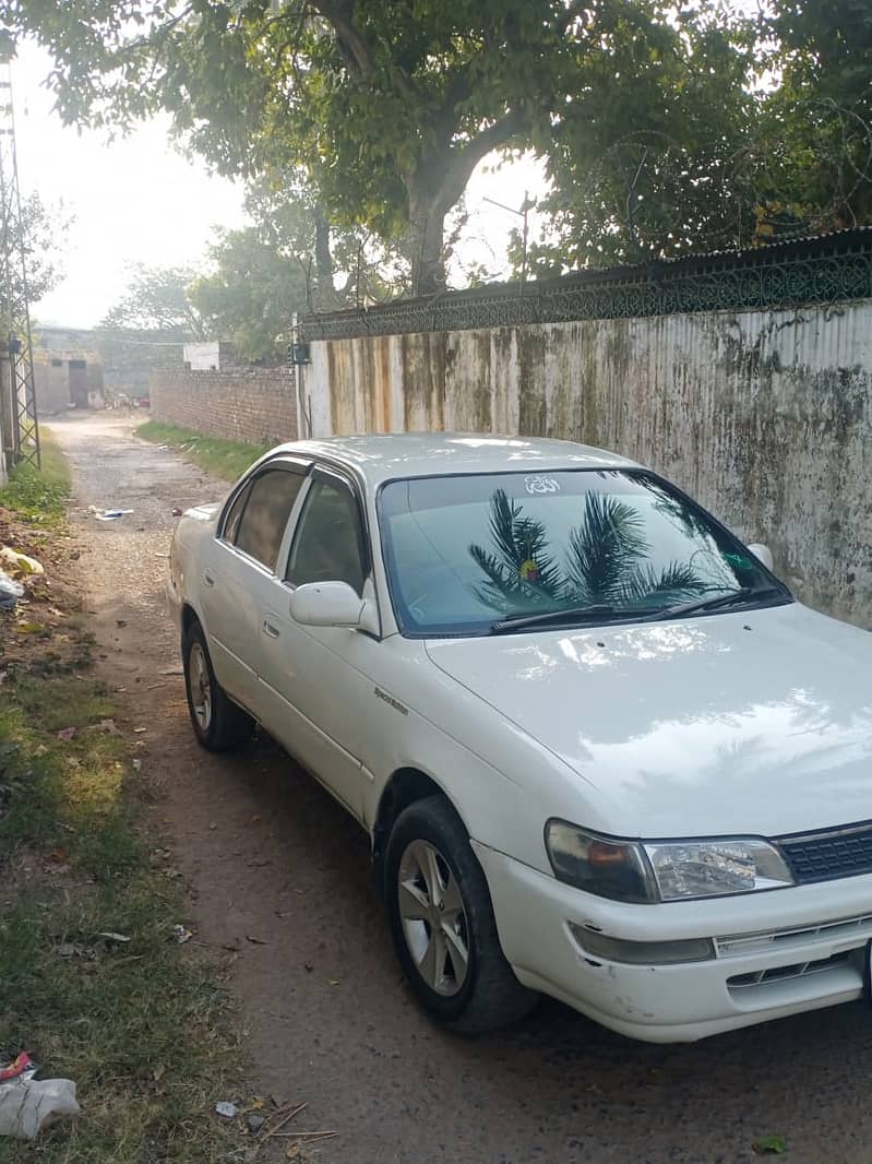 Toyota Corolla GLI 2001 0