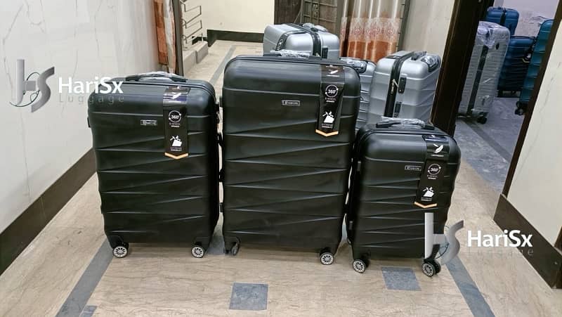 Luggage bags/ travel suitcases/ trolley bags/ travel trolley/ attachi 1