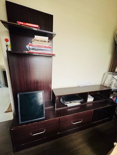 TV unit 3