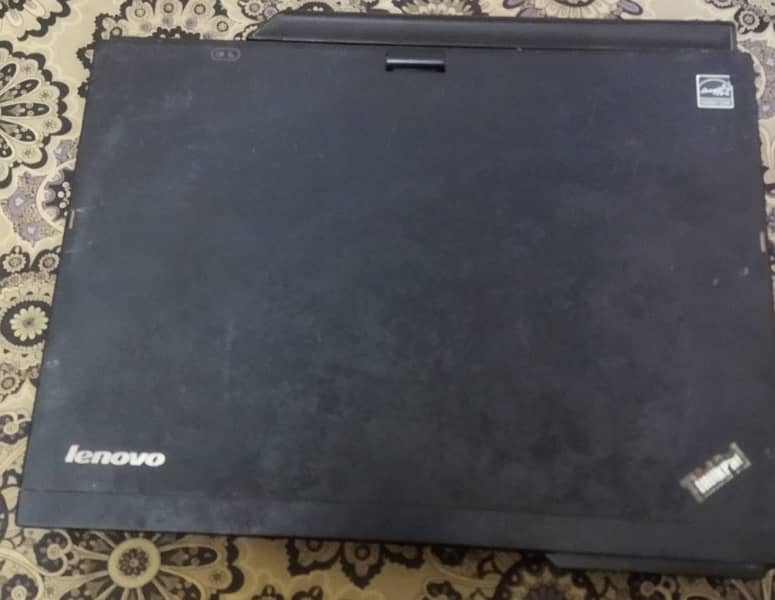 Lenovo laptop 8/10 condition 0