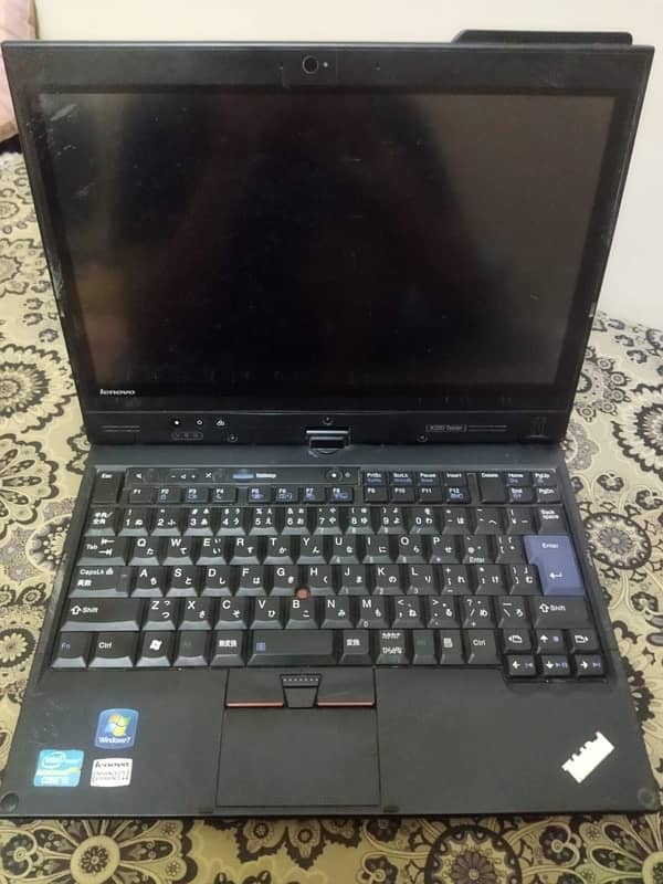 Lenovo laptop 8/10 condition 1